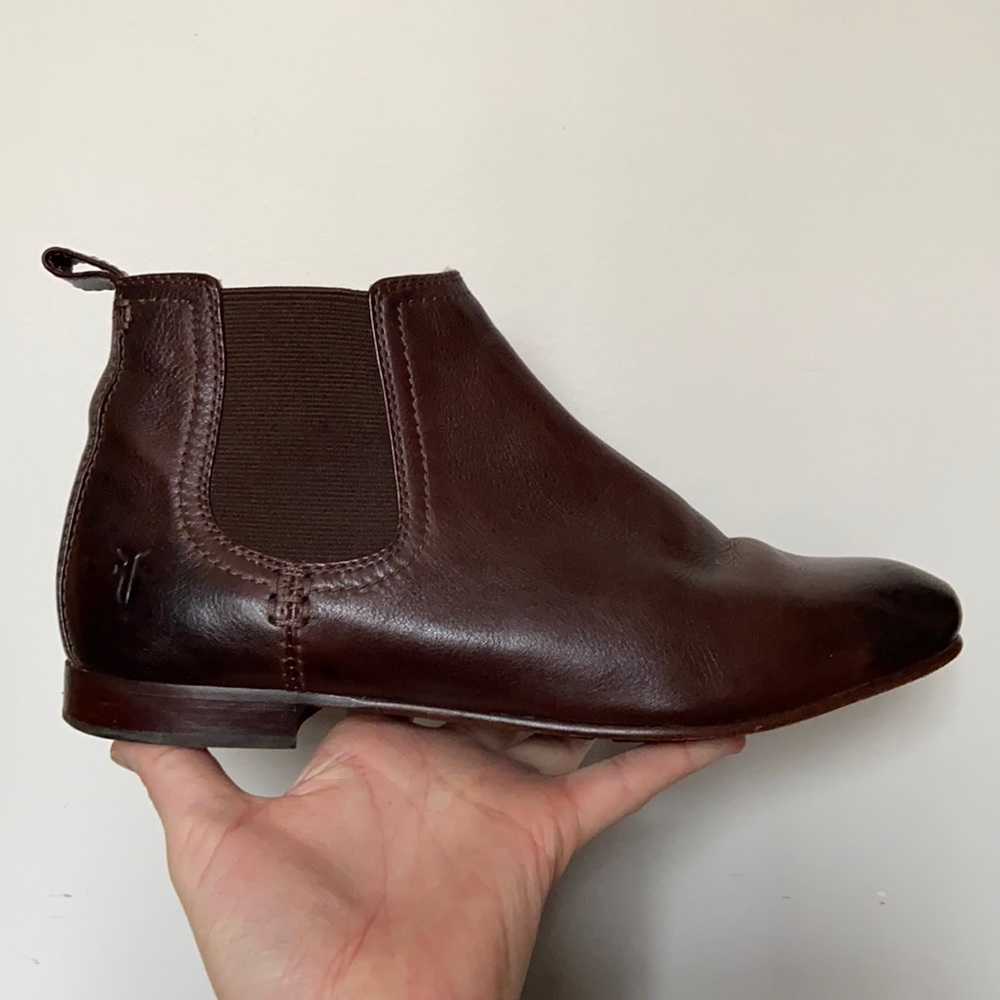 Frye Women’s Leather Chelsea Boot Brown